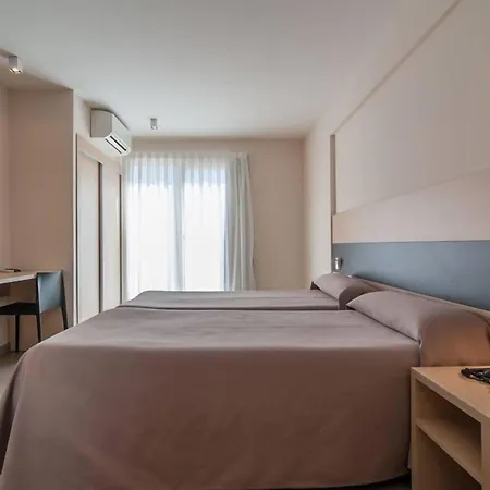 San Luis Otel 3*